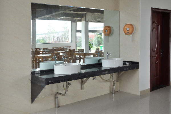 Salon de la société Runfa Aluminium